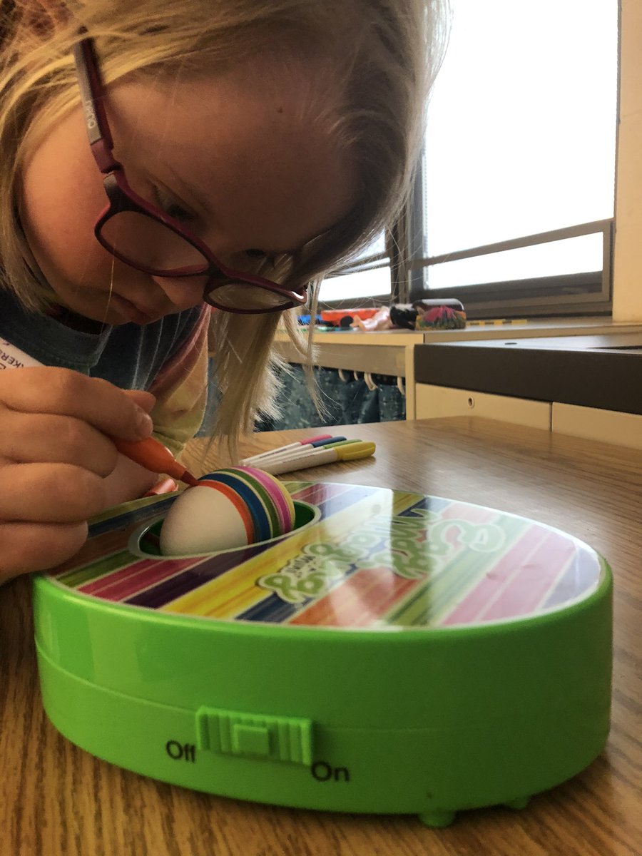 jenstalz's tweet photo. This week was a beautiful week of sunshine and fun! ☀️🌱🪁 @NFSquirePride @mnatali579 @katiepatt4 @DrJoeClark @NicholeNotarian @mrs_harmon5 https://t.co/00zmzOdiK5