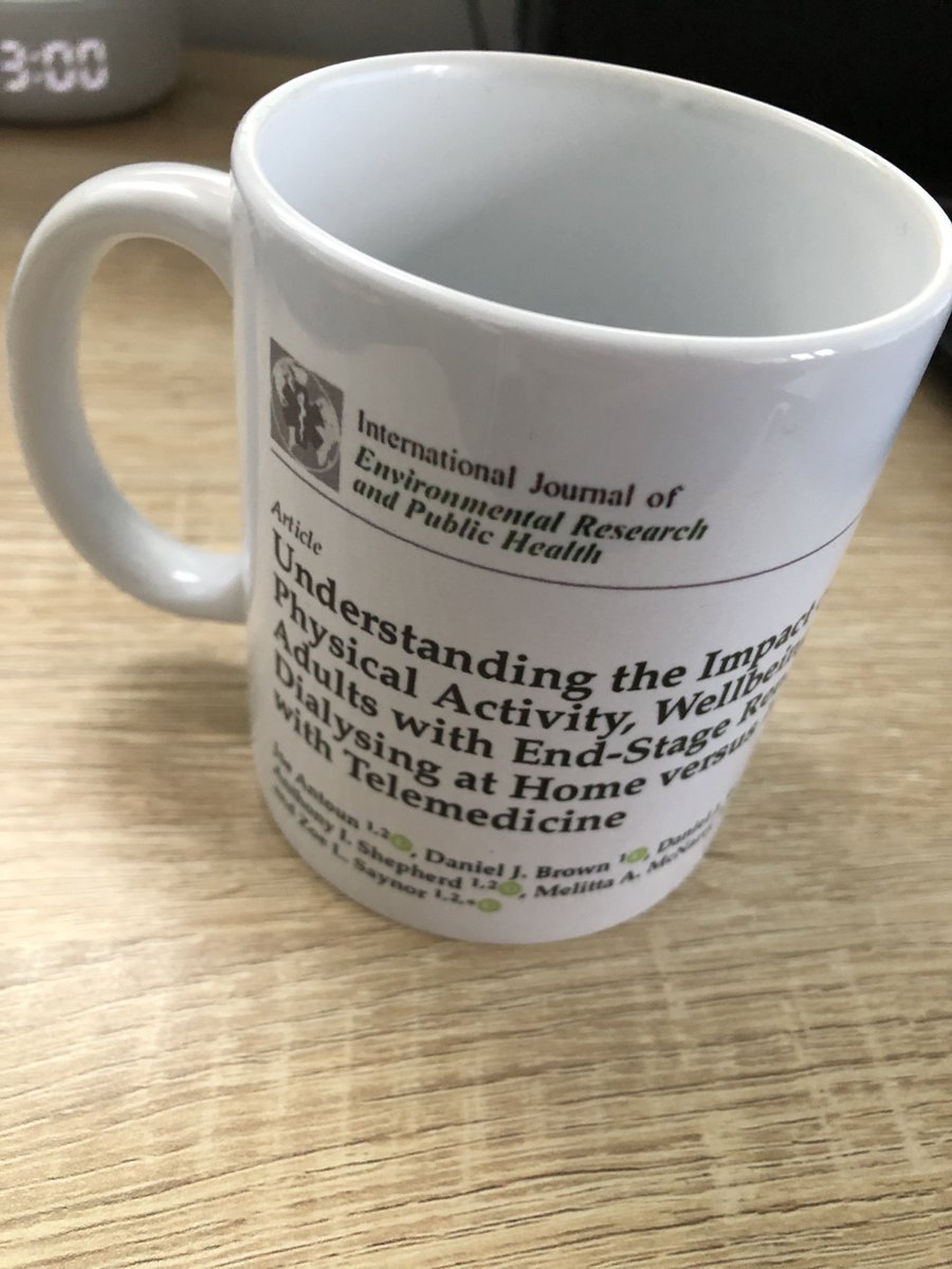 Massive thanks to @Zoe_Saynor! A lovely way to commemorate my first publication! 🥳