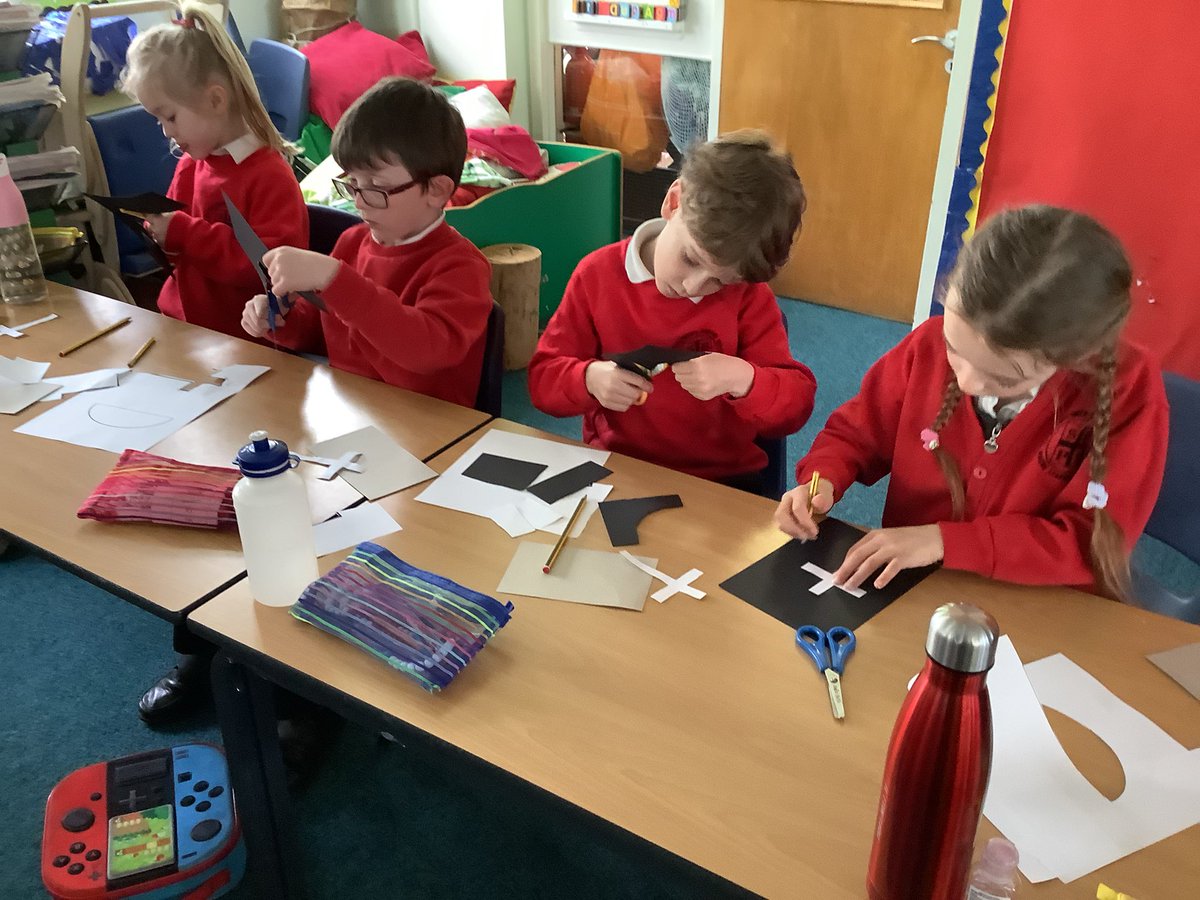 OakClassStBarts's tweet photo. ... a sneak preview of @ClassPalm working creatively yesterday 🌴🌟 https://t.co/0haguIgcI6
