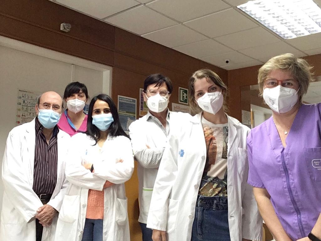 xevifarres's tweet photo. Un plaer haver compartit amb dues Metgesses Residents de Medicina Familiar i Comunitaria aquestes setmanes al CAP Balenyà. Passió per la formació i docència.  #valorafagit #seguim #graciesperescollirbalenya @apicsbcn @apicsmetronord @UDACEBA @EbaCentelles @AjBalenya https://t.co/5pnUplH2ms