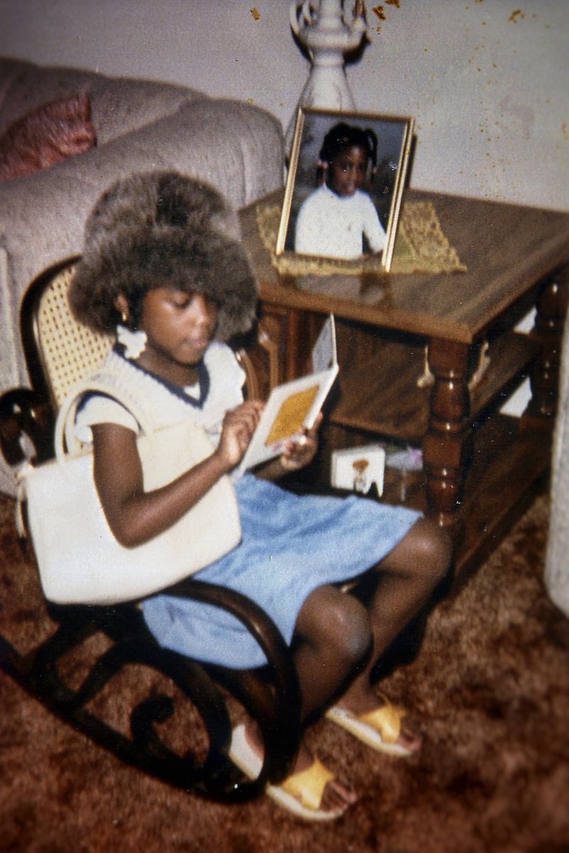 Dionne_JW's tweet photo. “...you was who you was before you got here.” ~ Jay-Z 😏💕💚

#ariesseason 
#tbt
#mymodlyfe
#winchestersteeetapts
#AptK
#rosemontelementary 
#mybmore 
#proudlybaltimore
#frombaltimorewithlove 
#dontlookatmyashyknees😂 https://t.co/HoqGYSoLIG