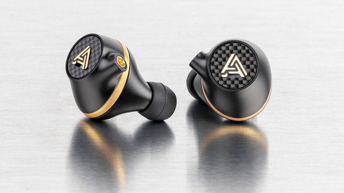 luxorcinema's tweet photo. Audeze ha decidido llevar su exitosa tecnología plana magnética (presente en algunos de sus auriculares de diadema) al mercado de los auriculares in-ear, y, según afirman, sus nuevos Euclid cuentan con el rango dinámico más alto del mercado en dispositivos de este tamaño.
#audeze https://t.co/fPIZ5MF2wp