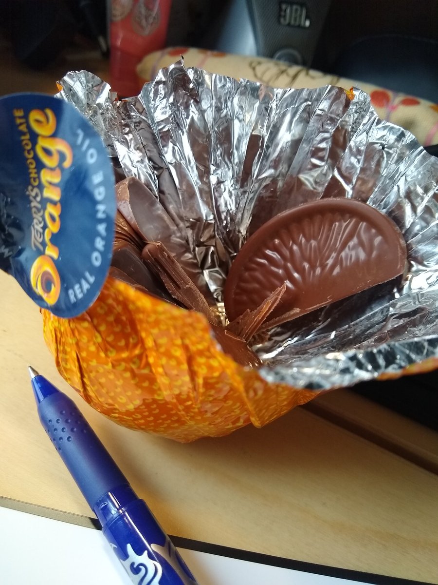 FRMSarah's tweet photo. Today's study buddy https://t.co/RkRzhOMANd