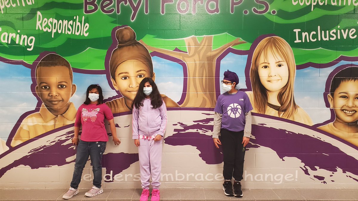 Ms_Manalis's tweet image. Spirit day at school! We are wearing purple for #EpilepsyAwarenessDay 💜💜 #communityclass @PeelSchools @BerylFordPS