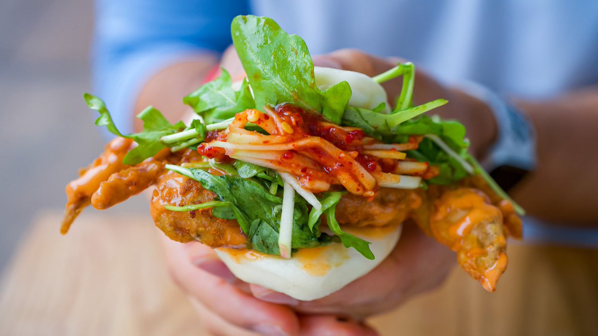 theawkbloggers's tweet photo. Feeling #crabby? How #bao some #buns 🦀 If you’re in the Orlando area check out @baos_castle for some #nintendo inspired #artwork and delicious bao buns! 

Have a great weekend y’all! 

#foodie #food #yummy #orlando https://t.co/lfIt1np3hx