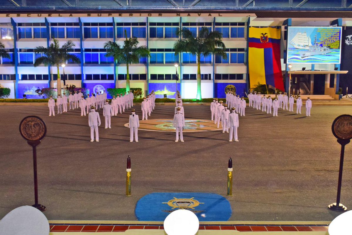 armada_ecuador's tweet photo. #Salinas | En el Patio de Honor de la #EscuelaSuperiorNaval se realizó la ceremonia de entrega de espadín a los Guardiamarinas de segundo año, promoción Dukes 2023 y entrega de condecoraciones a los Guardiamarinas que se destacaron en el periodo 2020. #ArmadaEcuatoriana #ESSUNA https://t.co/6AYzjbtBxq