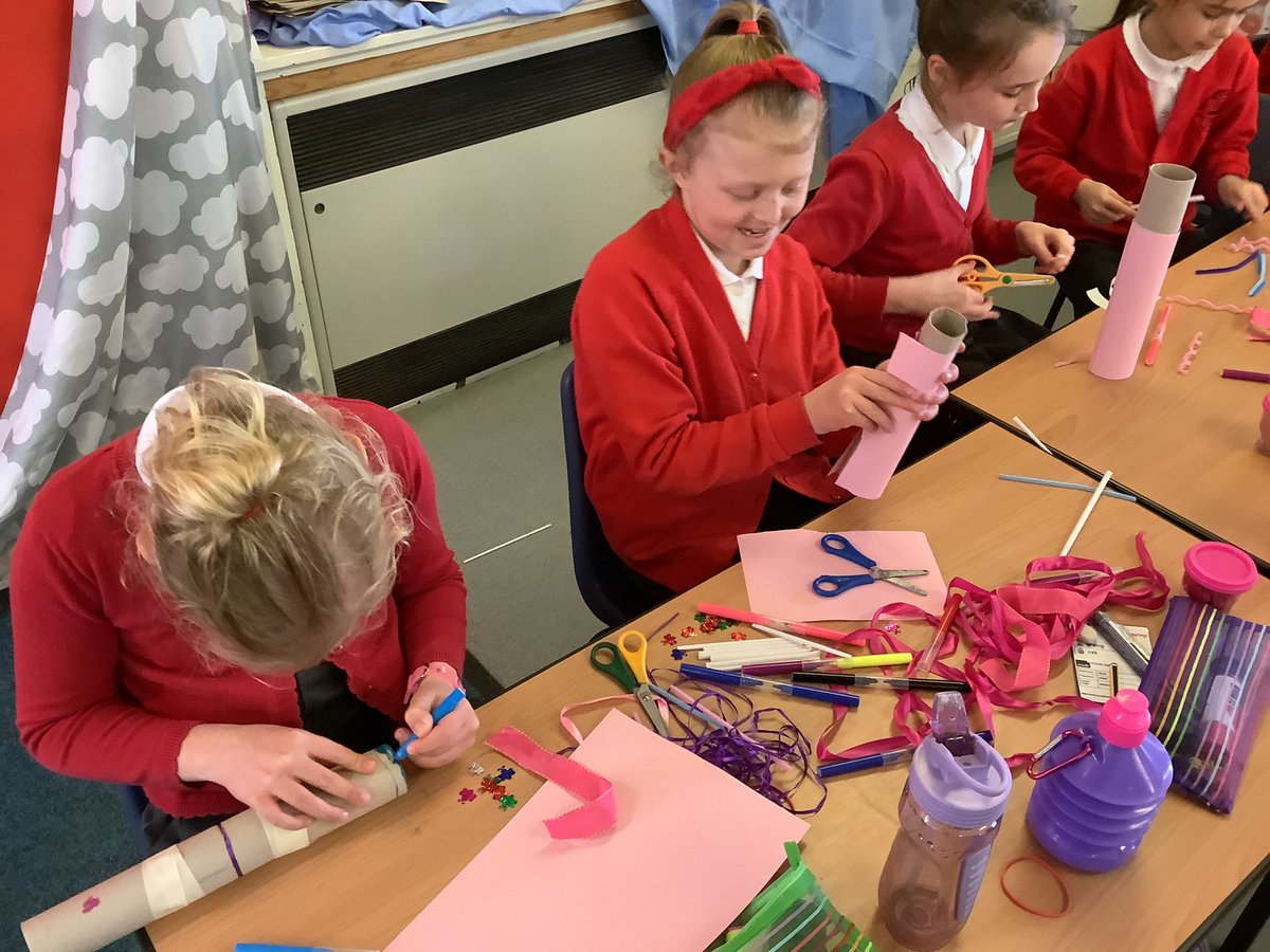 OakClassStBarts's tweet photo. We are investigating which materials work best to create a drawbridge for Rapunzel to escape from her tower over the moat to safety.
@ClassPalm https://t.co/1tN1QgXMHD