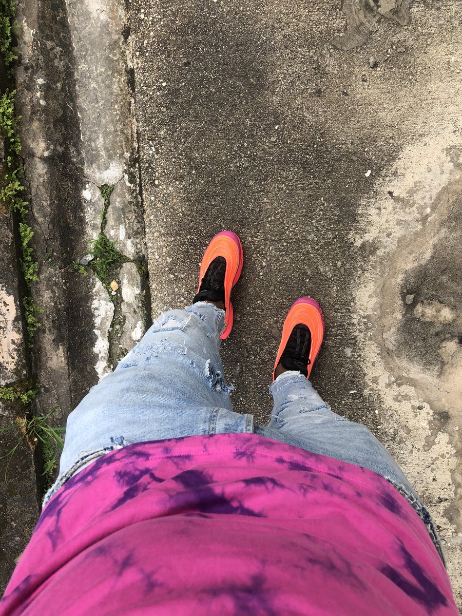 MastermindJamal's tweet photo. So Satisfying
#HappyAirMaxDay
#TodayCouldGetMessy https://t.co/mHM6NCJr9Y