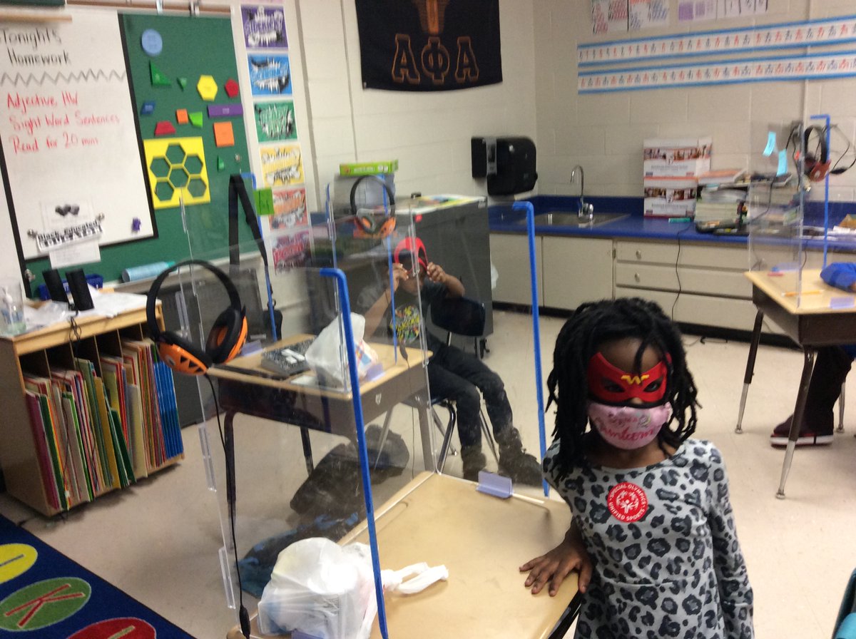 GreenviewElem's tweet photo. More FEARLESS SUPERHEROES spotted!!
#R1SOSCUnifiedSchools
#SOSCUnifiedSpiritWeek
#UnifiedSC https://t.co/FgWbEfGCzo