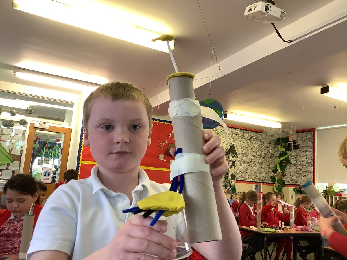 OakClassStBarts's tweet photo. Drawbridges are ready 🏰 we have been thinking about the different mechanisms we could use with the resources available to us to help rescue Rapunzel... @ClassPalm 🌴🌟🌴 https://t.co/xGy0g9wMt6