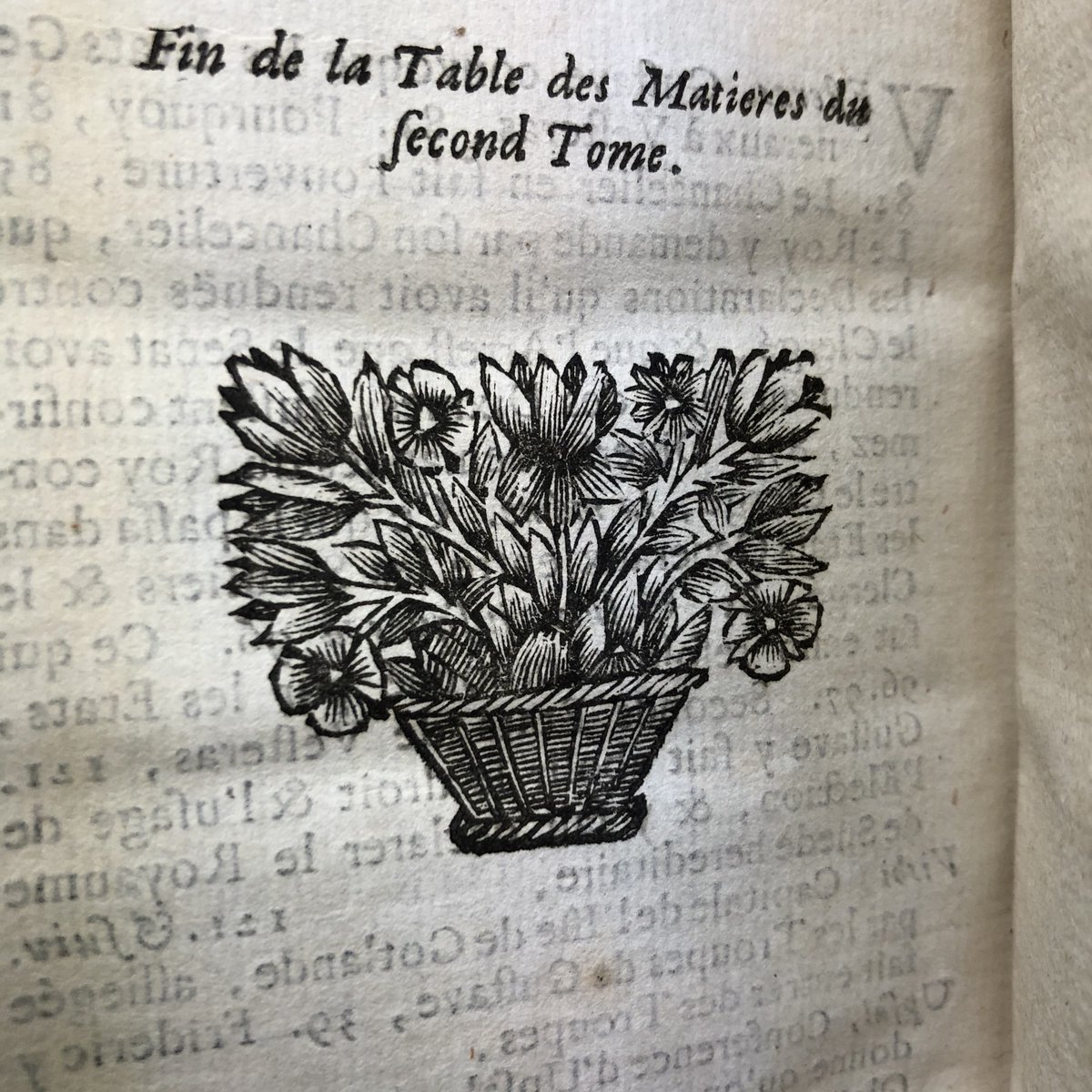 librarycompany's tweet photo. A delightful and seasonally-appropriate tailpiece for your #finisfriday enjoyment!
From: Histoire des revolutions de Suede où l’on voit les changemens qui sont arrivez. Paris, 1695.
#type #spring #17thcentury #rarebooks #benslibrary https://t.co/PYy3mnUjX1
