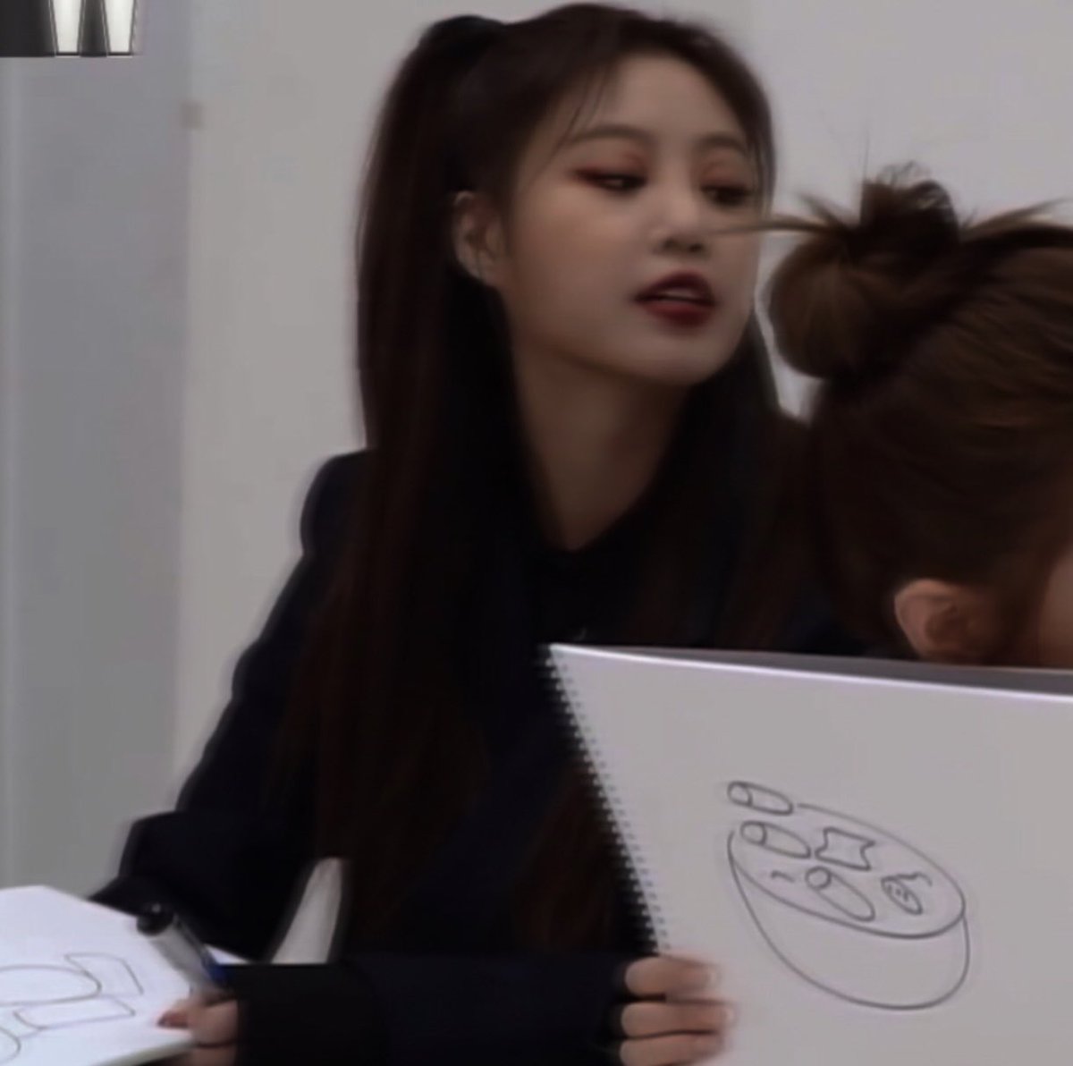 EGIRLS0JIN's tweet photo. https://t.co/gTAYgH57Kb