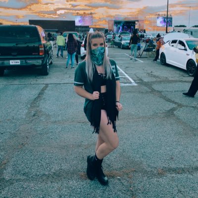 RebaStragand's tweet photo. #NewProfilePic https://t.co/hh58VWFIyY