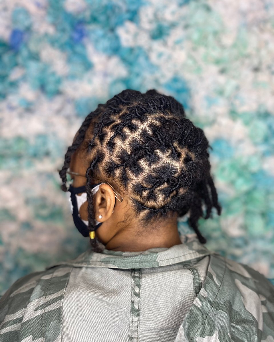 jla_d's tweet image. Our Newest team member @naynatural__ has been knocking out these Loc Re-twist like a champ 💪🏾🙌🏾🎉 
Click the book now button to book your next appointment with Antanaisa! 

#hairbyjlad #womenslocstyles #loclivin #locsquad #goodlocday #locqueen #healthylocs #naturalh