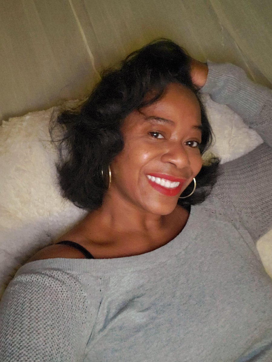 Mgeezy74's tweet photo. I turned 47 in January #DontLookYourAgeChallenge https://t.co/I04MahsYh3