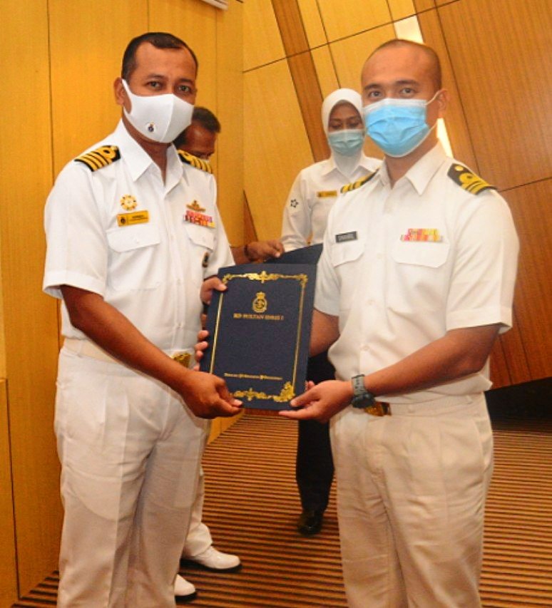 kdsi_1's tweet photo. “There's always a new challenge to keep you motivated”

Congratulations to participants of the Advanced Supply Course 6/21and HOD Course 9/21 who have successfully passed the month-long career enhancement training. 
@tldm_rasmi 
@MPPL_TLDM 
@m_norizal https://t.co/qWVRVL5qqF