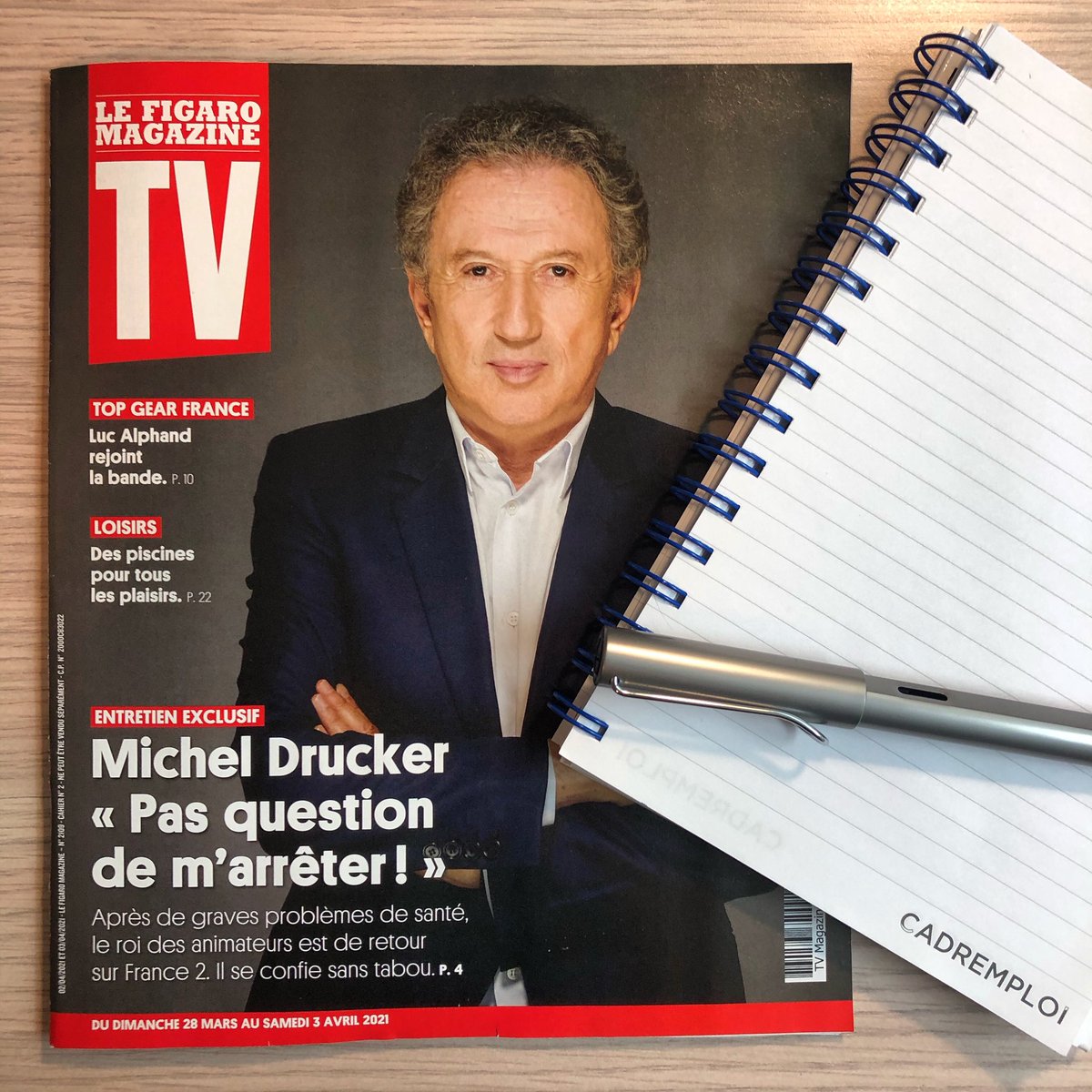 quentinperinel's tweet photo. Je me demande combien de fois les journalistes lui ont posé cette épineuse question : « Et sinon Michel, vous vous arrêtez quand ? » 😂🤪 @Le_Figaro @TVMAG #drucker #teloche https://t.co/MuxTDnMQTd