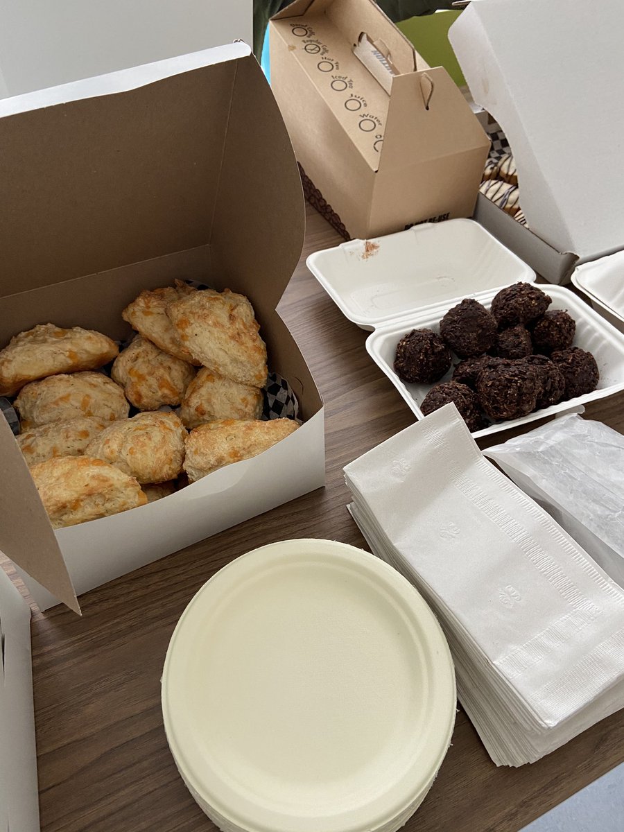 MmeLDePalma's tweet photo. friday treats from Tart and Soul courtesy of @HalifaxCityNSTU 🍪☕️ 🍰 #supportyourlocalcoffeeshop https://t.co/MTeh625wMm