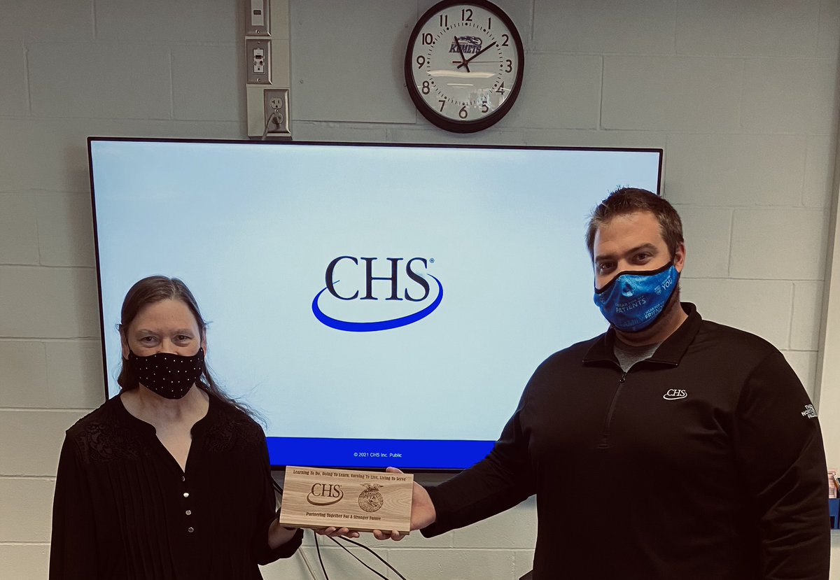CHSRochester's tweet photo. Through Feb our agronomy team has helped the Kasson Mantorville HS with their intro to ag class. Yesterday, was our last day in the classroom and Ag Teacher, Lori Pagel, presented our Ag Sales Manager, Jordan Thiel, this beautiful wooden plaque made by a talented student. https://t.co/p7GcavEoRN