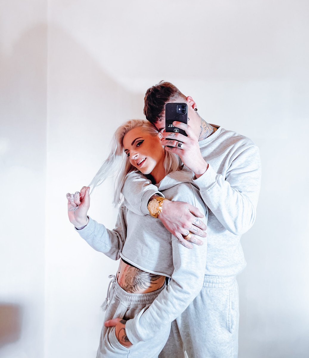 mandeelousg's tweet photo. #couplegoals with my hubby @RondotThomas 🤍 https://t.co/zIHwvPv38b