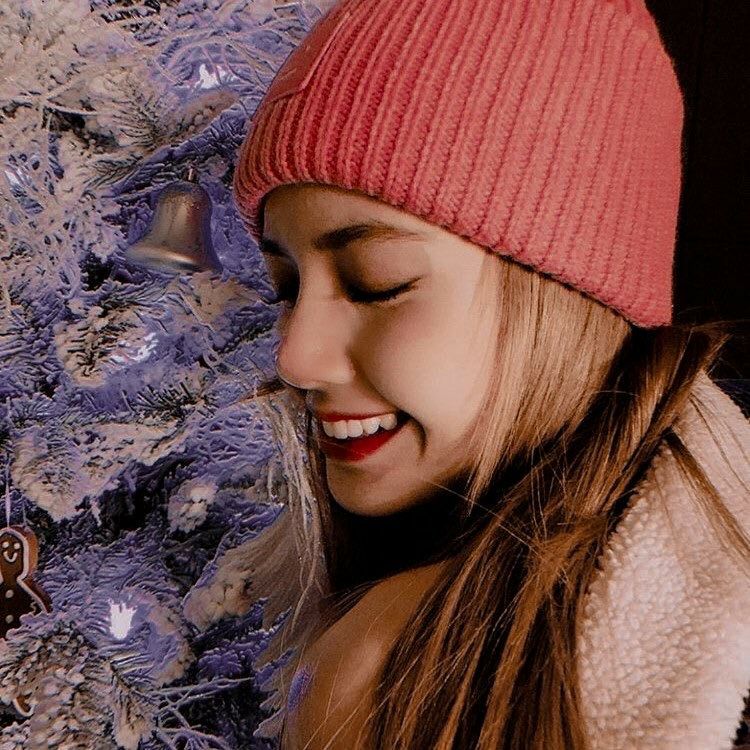 NisasyaL's tweet photo. Happy birthday lisa 
#TheLalisaDay 
#OurGemLalisaDay 
#HAPPYBIRTHDAYLISA https://t.co/egSqop1u87