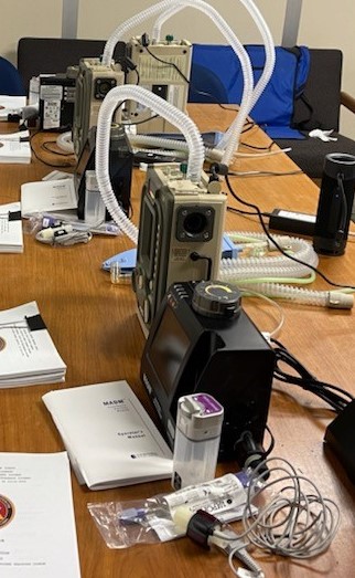 Thornhill_Med's tweet photo. The Thornhill Medical team has been hard at work over the last few weeks training the US Marines and Navy colleagues on their newly deployed MADM™ Field Anesthesia Systems, for field hospitals and forward surgical teams.  #USMC #militarymedicine  #combatcare https://t.co/4RmTkUJbEJ