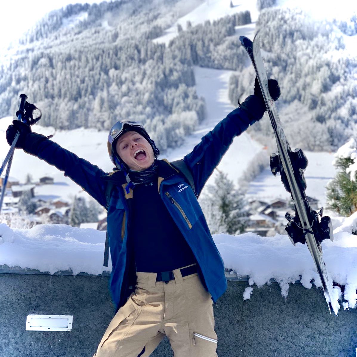 quaggaltd's tweet photo. Anyone else got that Friyay feeling? This time a year ago was bombing it down the slopes. This year is a lot different but we must count our blessings. What are you grateful for right now? 

#quagga #gratitude #ski #friyay #FridayFeeling #happy #blessed #grateful #travel #weekend https://t.co/9rrHJv8TpL