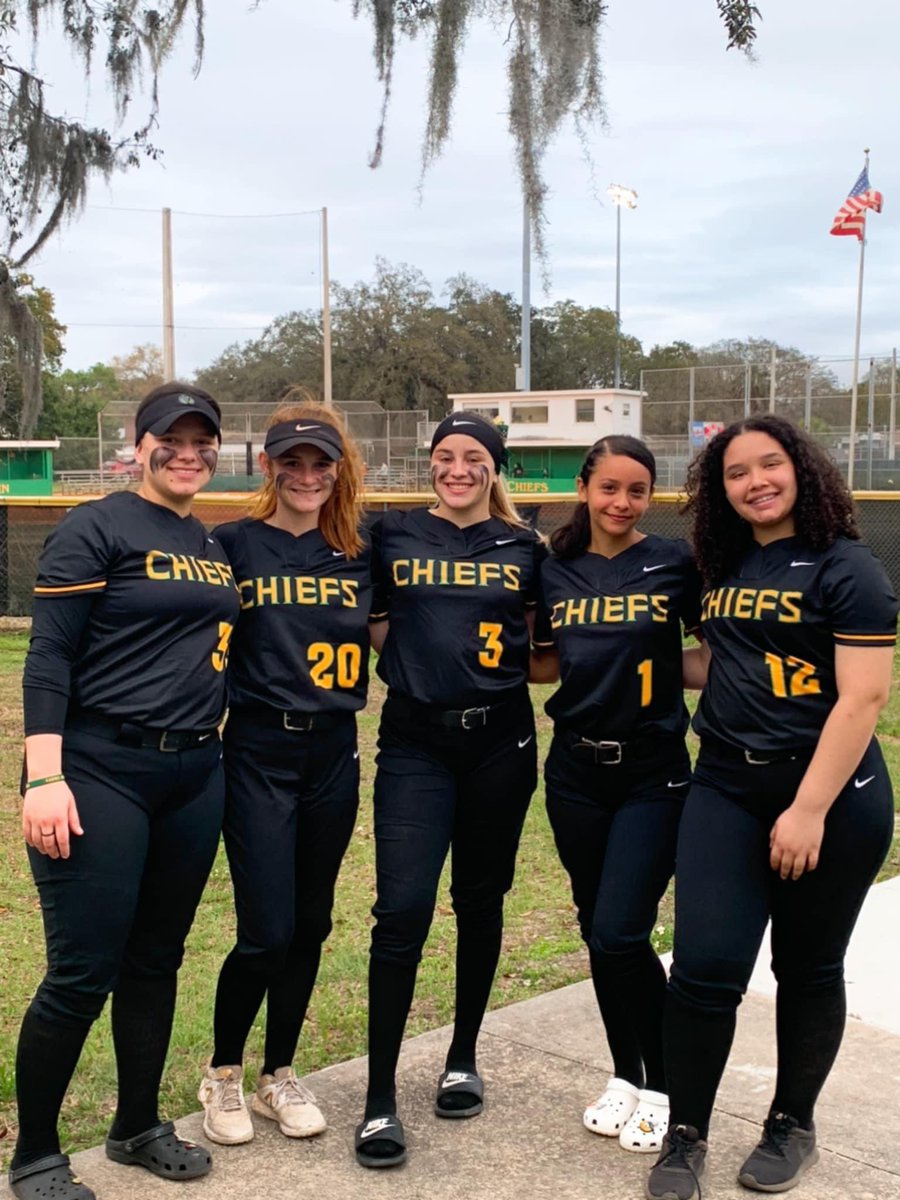 chambosftbl's tweet photo. Congratulations to our Chamberlain Lady Chiefs on getting their first district win against Middleton last night 12-2! Way to do work ladies!! 💚💛🥎 https://t.co/sivEEx4vTN