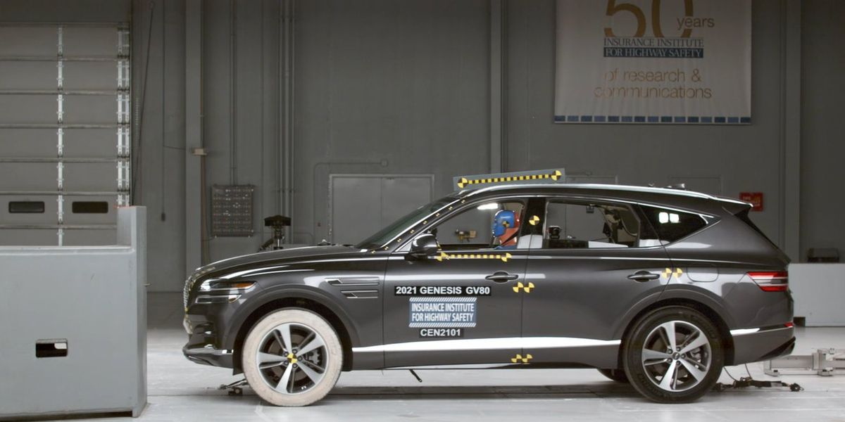ManCaveCustom's tweet photo. Great news: More vehicles are being rated as "very safe" than ever before! Check out the list of new vehicles that have been deemed OK for the road. #cars https://t.co/oydUwkCttP https://t.co/XxWUKj5HrZ