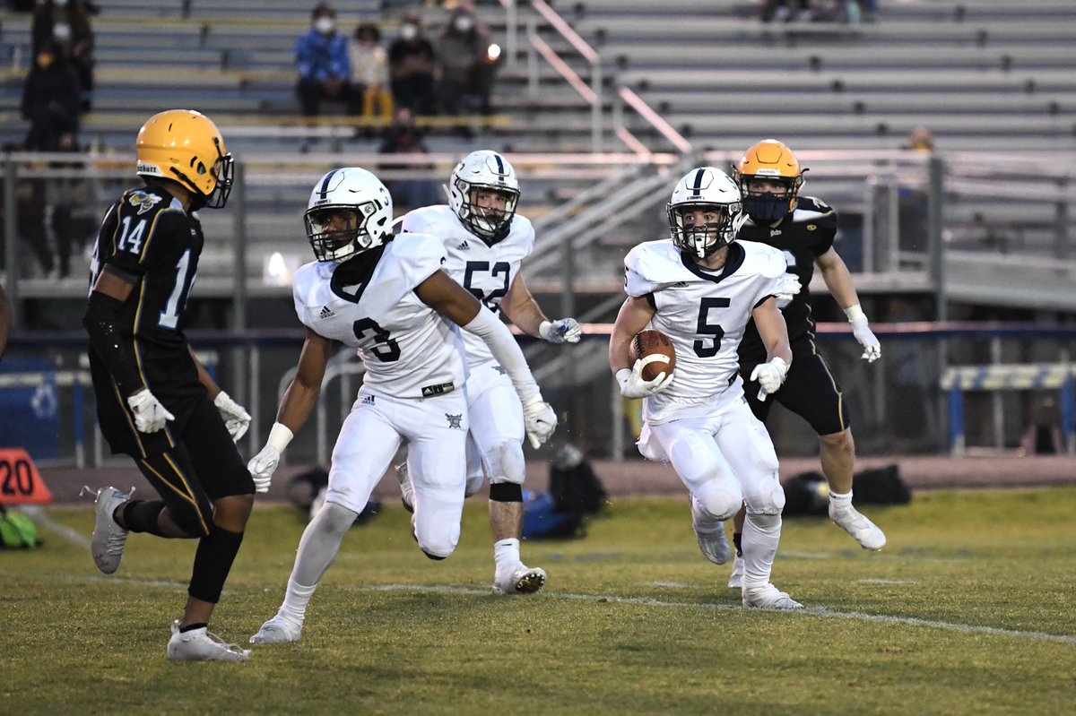 BigMas63's tweet photo. Thursday Night Lights - Osborne Park (2) @ChampeKnightsFB https://t.co/WHFTcDND1R