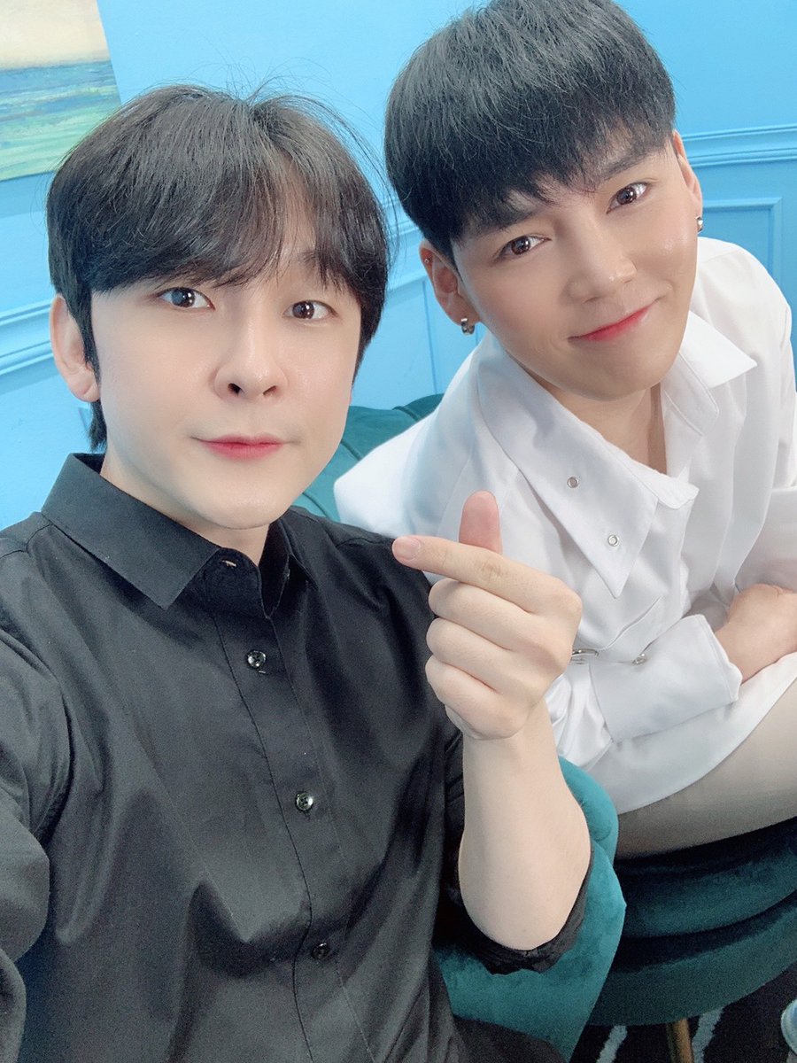 Hwaiting_LIVE's tweet photo. #NTB のエルミンさん＆ソウンさんから本日のオフショットが到着📩

視聴無料のラストファンミーティングは明日3/27✨
貴重な思い出の映像も必見です🎥

✅NTB「LAST FANMEETING」
・3月27日(土) 14：00~
・出演: エルミン&amp;ソウン
・どなたでも視聴無料❣️

https://t.co/pq9CGDGJYq https://t.co/hDGwGl2tdf