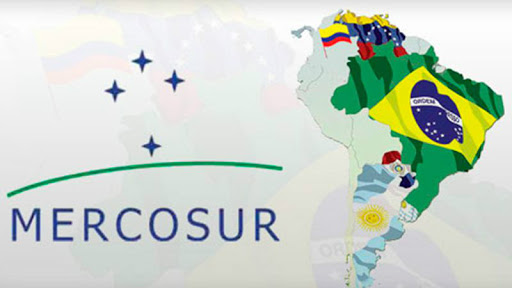 JorgeAWozniczka's tweet photo. 🔵 DÍA DEL MERCOSUR 🔵

✔ El #Mercado #Común del #Sur, más conocido como @mercosur, nació un 26 de marzo de 1991, en la ciudad de #Asunción. Los países reunidos en aquel encuentro, #Argentina, #Brasil, #Paraguay y #Uruguay 

@GustavoPorChaco @ARMercosurAladi @PrensaMercosur https://t.co/IKEzfQrVpf