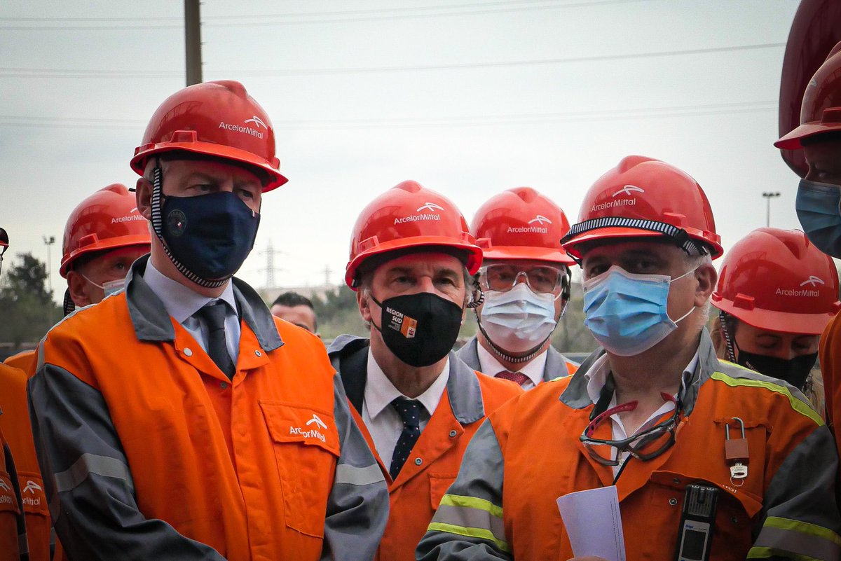 isasavon's tweet photo. Avec @KLEYNHOFF et @Phil_Maurizot nous étions sur le site @ArcelorMittalF auprès de @BrunoLeMaire et @RenaudMuselier pour apporter notre soutien dans leurs objectifs de décarbonation 👉la @MaRegionSud présente en renfort de l’état et du #PlanDeRelance #Copd_avance https://t.co/lKQ83EQes1