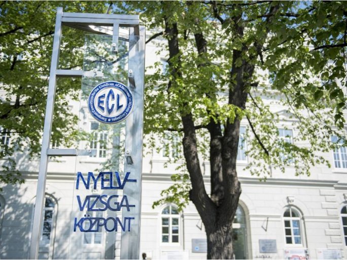 With ALTE’s quality mark, the #ECL #Hungarian exam has become a recognized language assessment in several US states. The Q-mark offers promising perspectives to ECL #German exam test takers as well. 🥳
international.pte.hu/news/ecl-germa…
#ForeignLanguageCentre #UniversityofPécs #languages