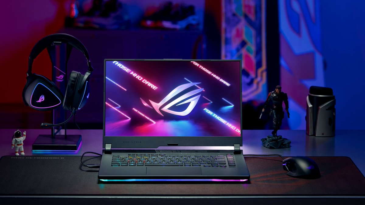 ASUS_ROGUK's tweet photo. How much could the world’s fastest laptop display up your game? 🎯

Just use #ROGReactToSurvive with a clip or story of your closest calls in gaming for a chance to win a ROG Strix SCAR 17 laptop with 360hz refresh rate

Find out more: https://t.co/H9caxLxhZZ https://t.co/7HfM3scsbl