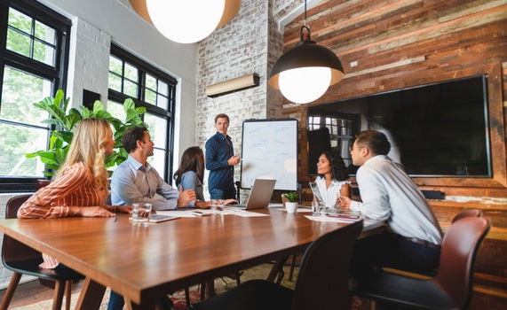 MainStRelief's tweet photo. Calling small businesses! Learn how better sales management can help small businesses rebound with @entrepreneur! Check out the link in the bio to read more. #mainstreetrelief #feelgoodfriday #smallbusniessesofinsagram #getinvolved #lovelocalbusiness https://t.co/zt6RJQptqK