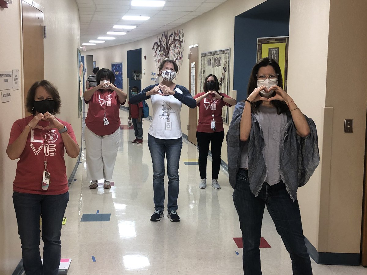 karalewis68's tweet photo. COTK Support Team in PBC loves SEL #pbcSEL #SELDay #kirklanerocks #goships @PattiLucas11 @AshleySchutt2 @APJenGeorge @MistyBauer20 @KenlynnDalton @ReederLori @AshleyLiberman @JHempflingPBC @MRTalaveraDL https://t.co/ZoCX7Zyy8z