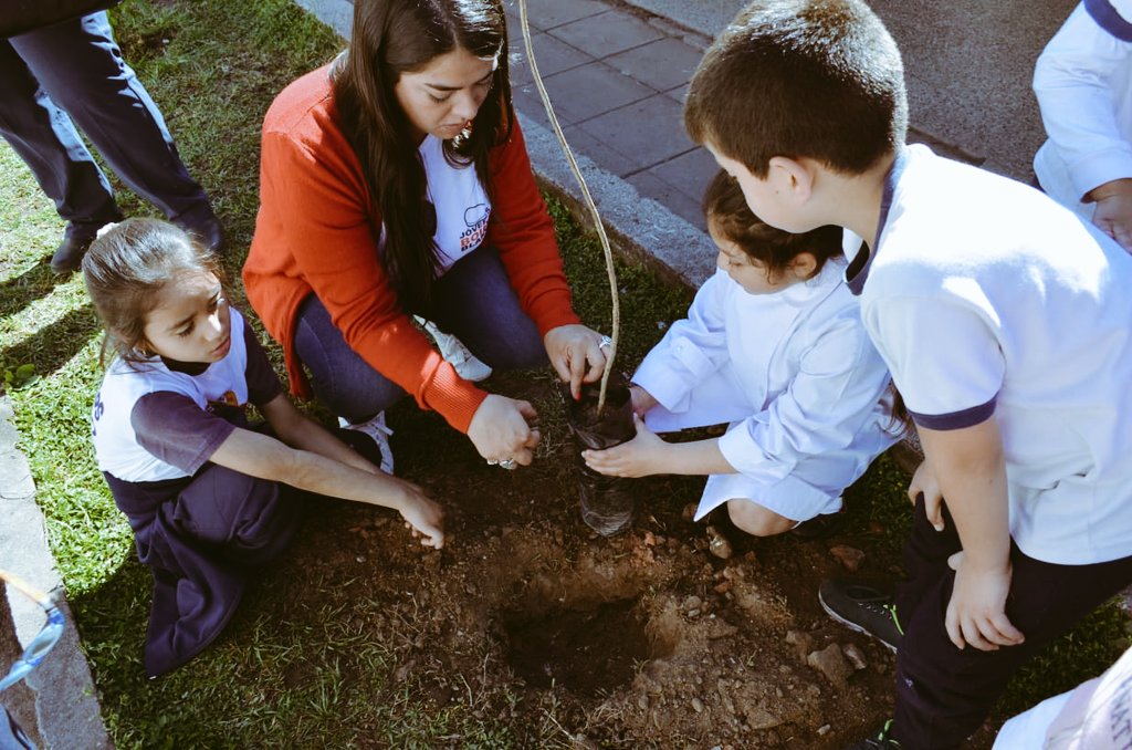 Claritapv2's tweet photo. #26marzo #DiaMundialDelClima Fecha que nos ayuda a reflexionar acerca de su importancia.
El Clima está cambiando; es por eso que tenemos que realizar acciones concretas para mejorar la vida de nuestro Planeta.
@ArgentinaOds
#Obj13
#ClimateCrisis https://t.co/5hN8OsaeMj