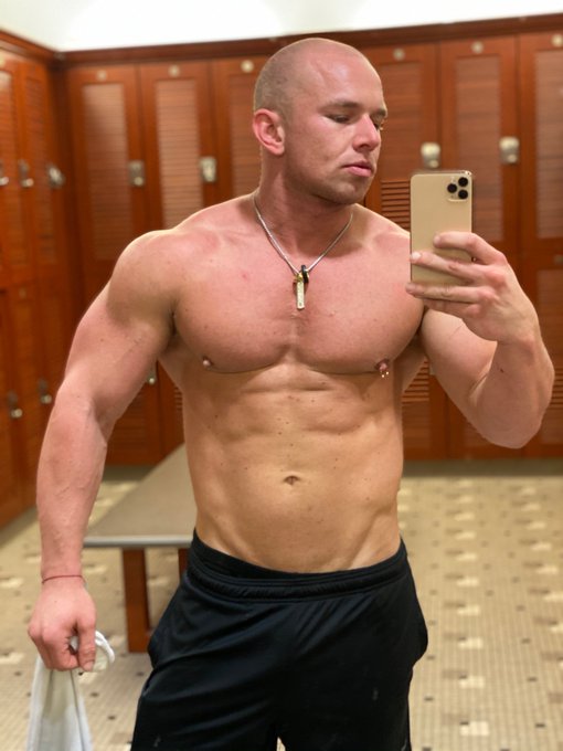 #flex #flexfriday  #gymmotivation #ripped #bodybuilding #fitspo https://t.co/MfBTdjq7Bw<a href="/tag/flex"class="tags">#flex</a><a href="/tag/flexfriday"class="tags">#flexfriday</a><a href="/tag/gymmotivation"class="tags">#gymmotivation</a><a href="/tag/ripped"class="tags">#ripped</a><a href="/tag/bodybuilding"class="tags">#bodybuilding</a><a href="/tag/fitspo"class="tags"><span>#fitspo</span></a>