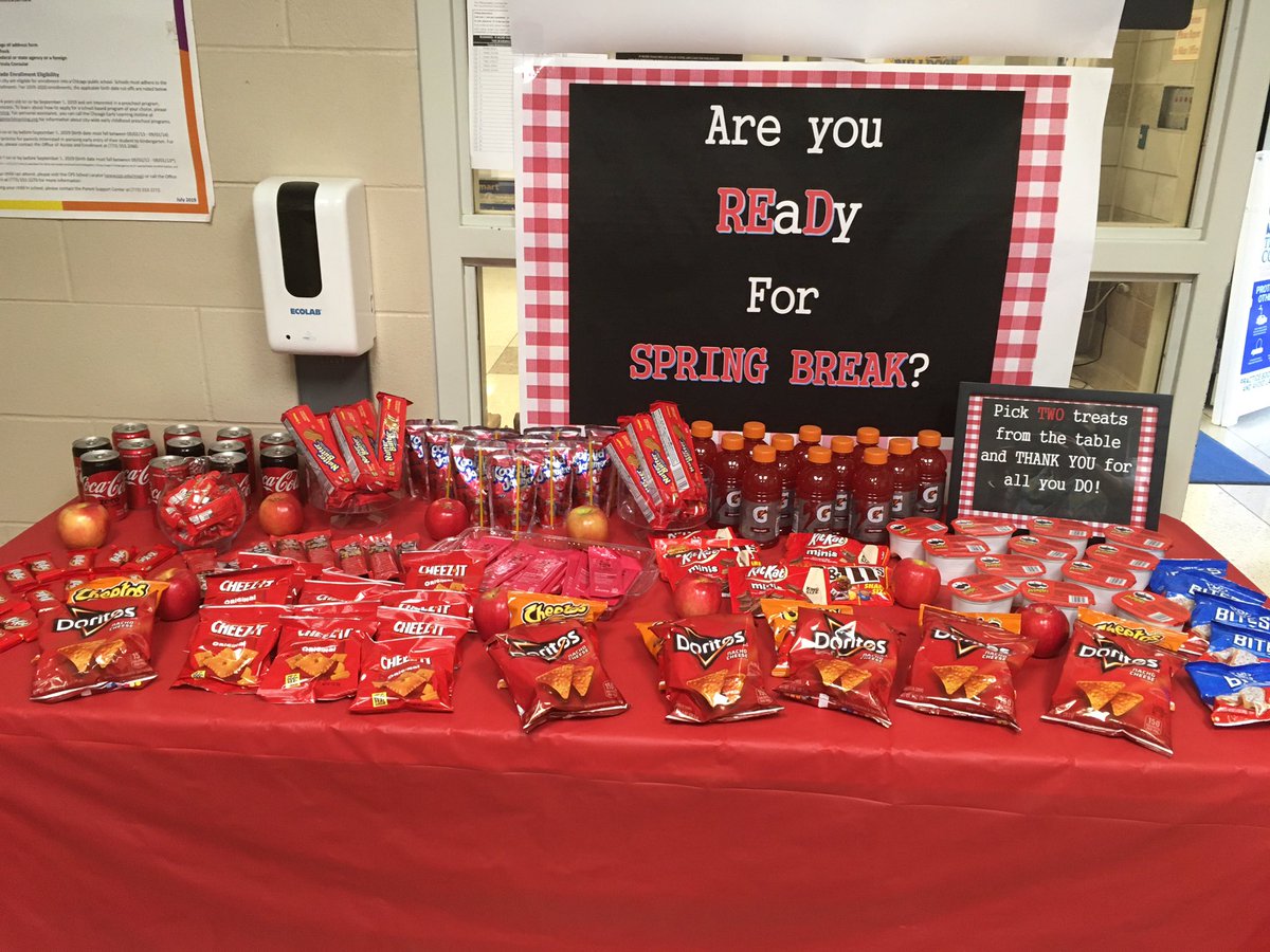 JessicaChen100's tweet photo. Are you REaDY for Spring Break? Our wonderful clerk prepared this display of treats for our teachers and staff this morning! #DeneenElementary https://t.co/3hvVORvxKJ