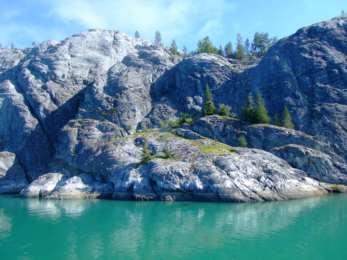 afewmilesmore's tweet photo. Heading north to Alaska for today’s #Top4Outside:
↖ Glacier Hwy @TravelJuneau
↗ Glacier Bay @GlacierBayNPS
↙ Sixmile Creek, Hope Hwy
↘ Crescent Lake @LakeClarkNPS
for this week’s #Top4Theme hosted by @CharlesMcCool, @Giselleinmotion, @perthtravelers, and @Touchse. https://t.co/1AsmwBVWW8