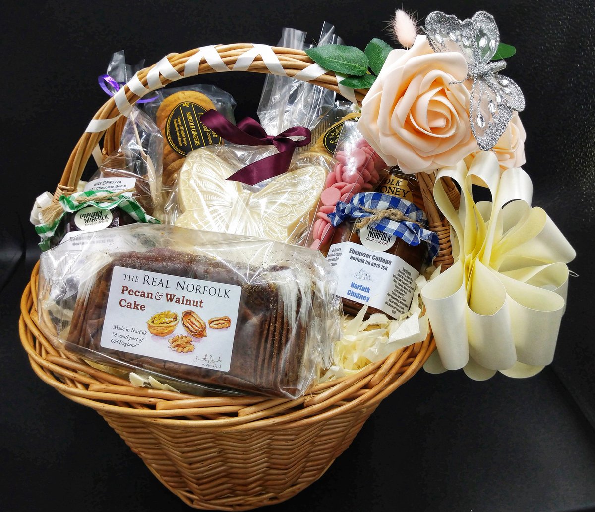 BethsHampers's tweet photo. Bethshampers
Gifts for every occasion come and look at the  Norfolk crafters products we have 14 of them!
 #supportinglocalbusinesses https://t.co/C0CG7ucNN9