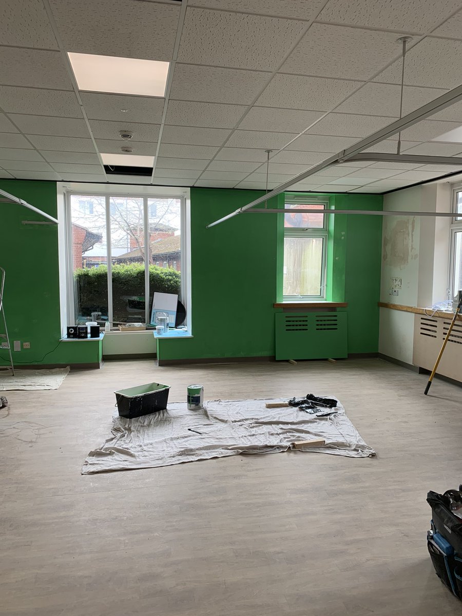 KimberleyD51's tweet photo. First colour going on the walls #dementia #frailty #perfectweek @nhsswft https://t.co/soN40uCaUm