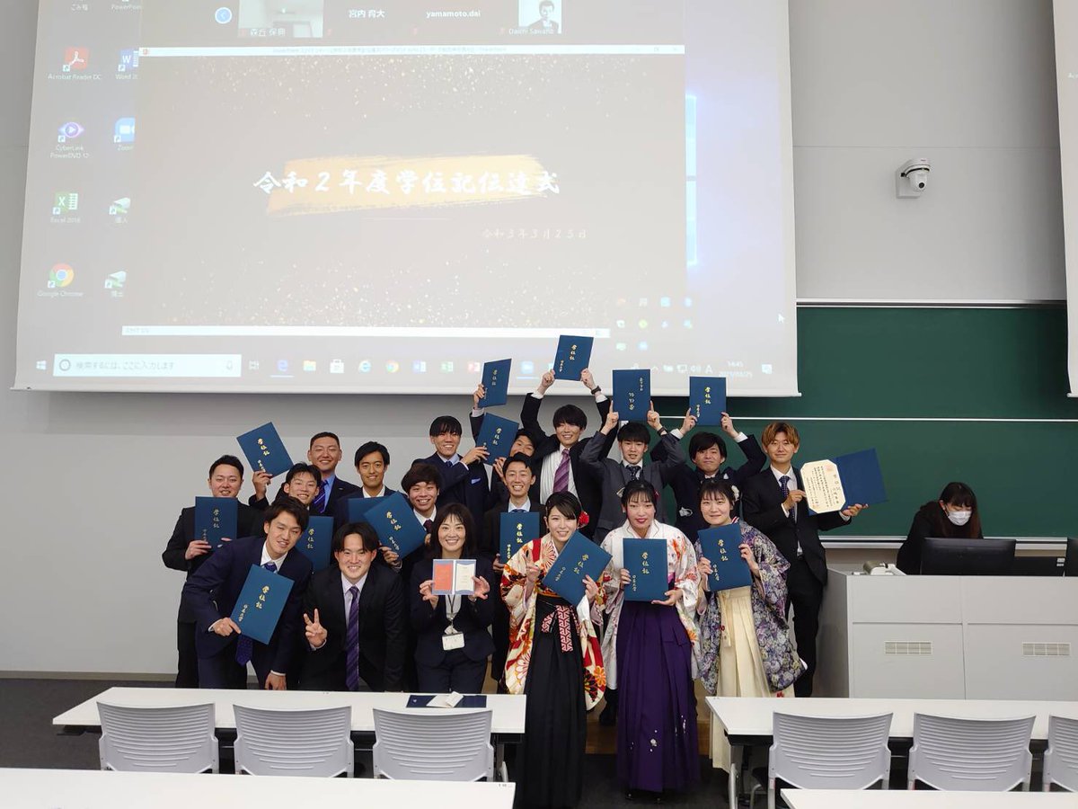 AtRun79's tweet photo. 日本大学 スポーツ科学部 競技スポーツ学科を無事卒業しました！
この4年間はものすごく濃い大学生活にできました。
ここで得たものはどれも価値あるもので、一番の思い出となりました。
東京とはかなり離れた場所に移り住みますが、また戻れる日を楽しみにします。 https://t.co/1IrpQLnopl
