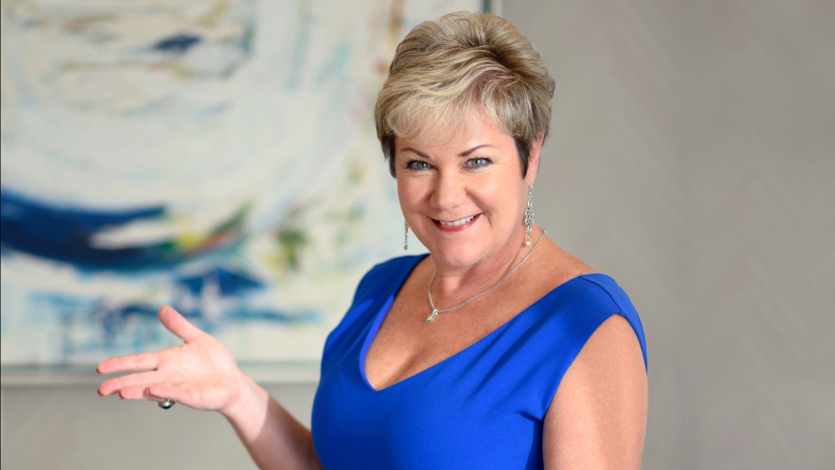 KTuckerCoaching's tweet photo. Live event at 11:30 Today! Join me to hear what I consider the top 3 non negotiable traits when hiring sales people.  - https://t.co/HrJssbNuyA https://t.co/bYzNLh2Yb1