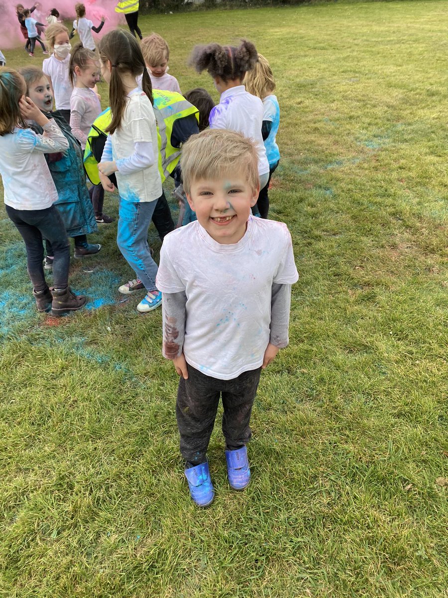 NapierCPAcademy's tweet photo. Year 1 and 2 were fantastic and enjoyed every minute!! Lots of new hair colours 🔴🟠🟡🟢🔵🟣 https://t.co/ruxWtZfi9O