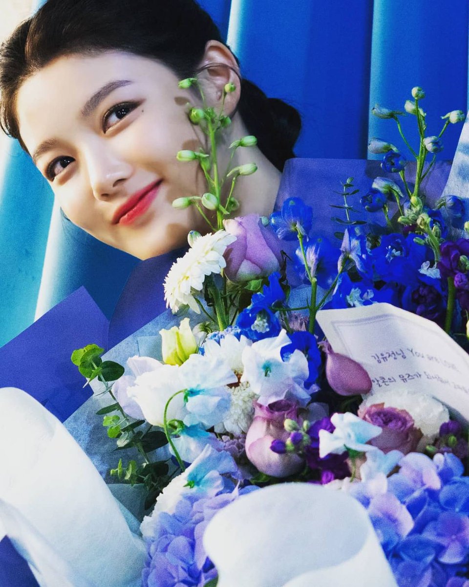 kyj_ph_sosuke's tweet photo. [2021.03.26]
 @awesome_ent_boss  insta update:
김유정 × ? 💙💚💛

https://t.co/gP4vNYOsUt

#김유정 #KimYooJung #Alcon
#Precision1 https://t.co/pEh2lCBu0u