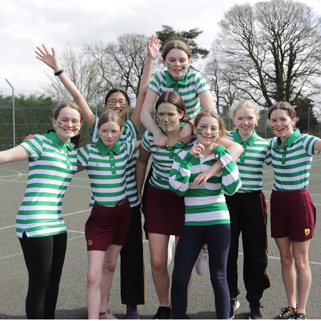 downsideschool's tweet photo. First & Second Forms - Team Caverel.
#downsideschool #downsidesport #downsidefun #somersetschools #iLoveBoarding #dayandboardingschool #schoolnetball https://t.co/5dofuU2VTn