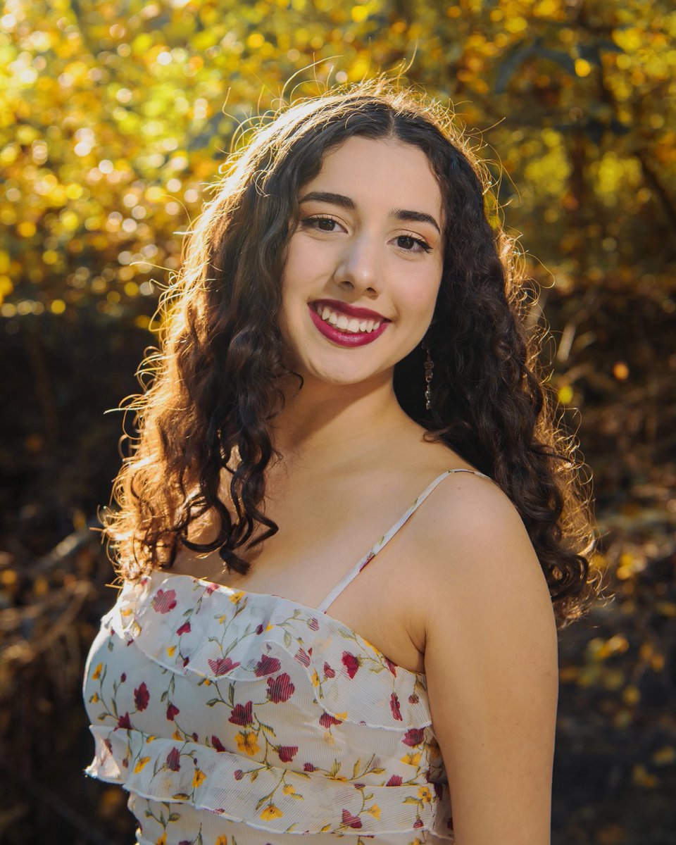 Let's hear a GREAT big congratulations for full diploma student, Rosa Figueroa. Rosa was admitted to Columbia University for the school of engineering.  She was invited to be a Davis Scholar which would allow her many research opportunities.  We are so proud of our Rosa!