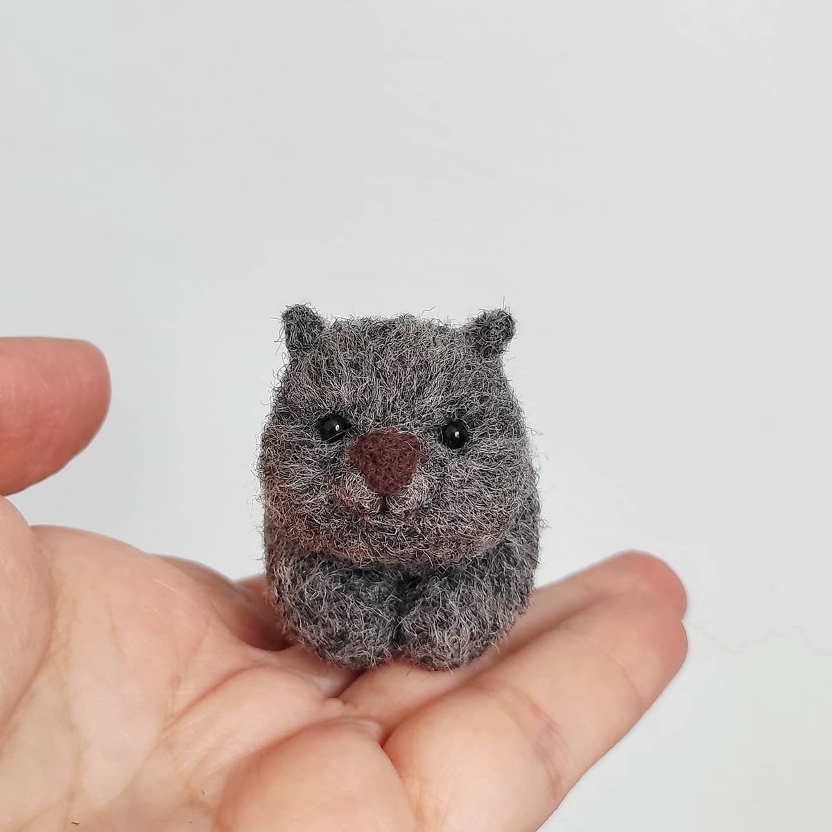 z_zanoza's tweet photo. Baby wombat ๐
https://t.co/QPpJH0xHOz
#wombat #Australiazoo #Tasmania #animalslover #babywombat #tinytoy #toysmaker #woolart #animalsart #ecotoys #animalscollection https://t.co/iqXzL6h7Ez
